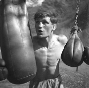 VILDA JAKŠ - tramp, boxer a válečný hrdina