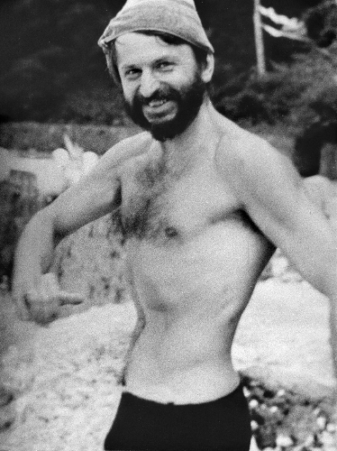 Po blaživé koupeli v léčivých pramenech Šapte Izvoare v jižním Rumunsku v srpnu 1976 