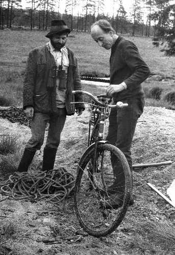 S Gustavem Ginzelem při rýžování safírů na Jizerce v roce 1976